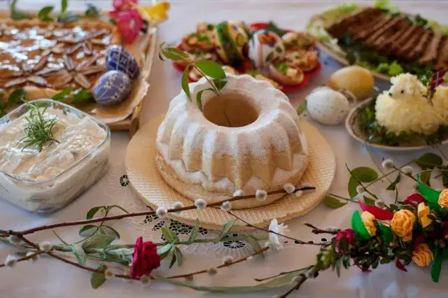 Kartki wielkanocne: Jakie życzenia sprawią radość bliskim?