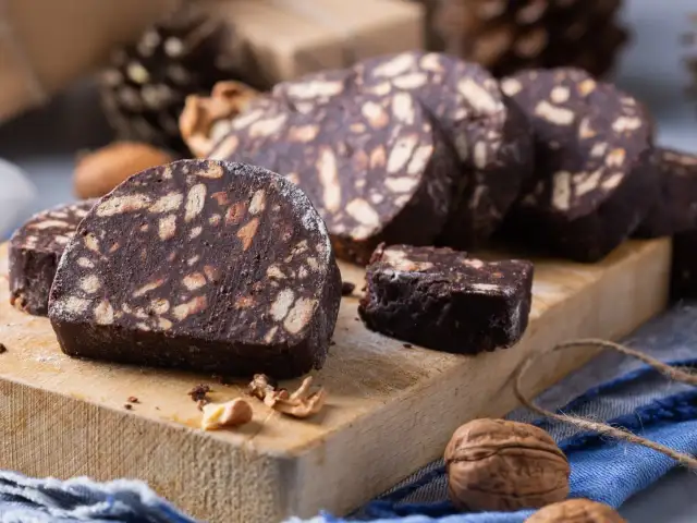 Blok czekoladowy: przepis z PRL. Zrób go idealnie, bez grudek!