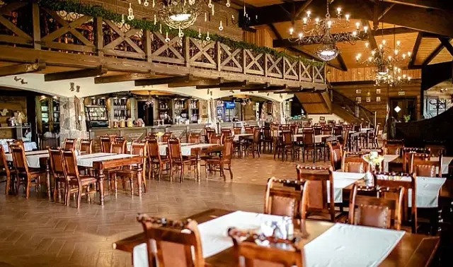 Gdzie zjeść w Chojnicach? Odkryj najlepsze restauracje i smaki