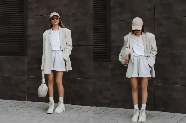 Beżowe spodenki stylizacje: Jak stworzyć modne i stylowe looki