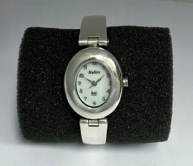 Srebrne zegarki damskie z próby 925 – elegancja i jakość na każdą okazję