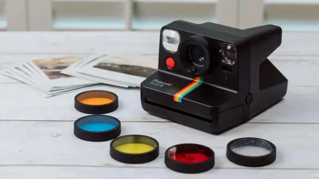 Aparat jak Polaroid? Instax vs Polaroid co wybrać i ile kosztuje?