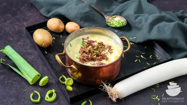 Käse-Hack-Lauch-Suppe: Cremig & lecker mein Geheimrezept