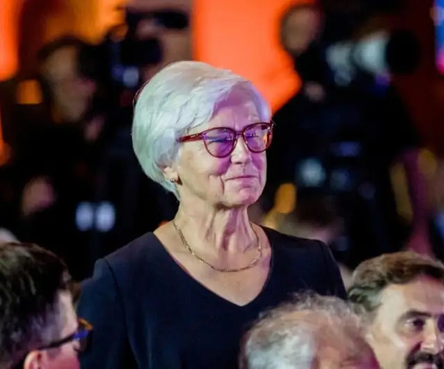 Tajemnica świadczenia Danuty Wałęsy: Co wiemy o jej emeryturze?