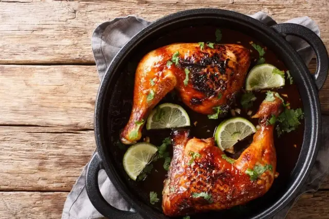 Jak długo piec pałki z kurczaka, aby były idealnie soczyste?