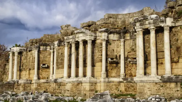 Najciekawsze atrakcje w okolicy Side, które musisz zobaczyć