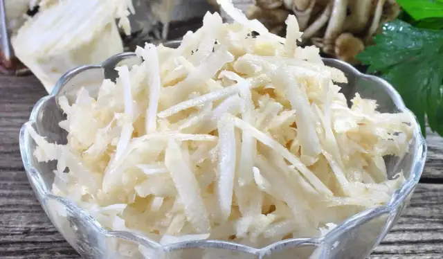 Surówka z selera jak w restauracji – prosta i pyszna receptura