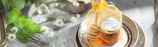 Miód gryczany na co? Odkryj jego niezwykłe właściwości zdrowotne