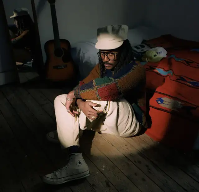 Seye Adelekan z Gorillaz ujawnia sekretne supermoce Damona Albarna
