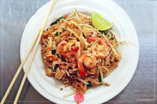 Pad Thai z wieprzowiną: Odkryj sekret tajskiego smaku w domu