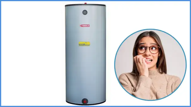 Zastanawiasz się, ile czasu nagrzewa się bojler 80l? Zmartwiona kobieta obok bojlera Termica.