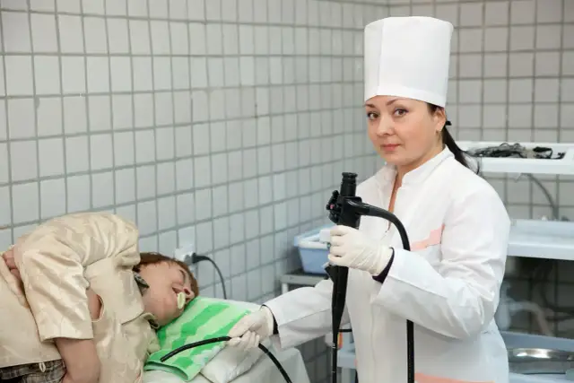 Czy można pić alkohol dzień przed gastroskopią - Poznaj ważne zalecenia lekarzy