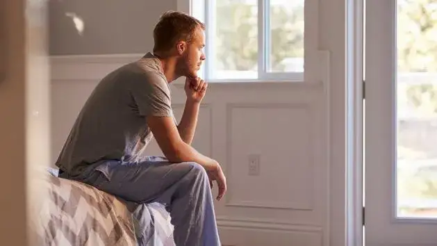 Seksowna piżama męska: Jak wybrać idealny model? Poradnik