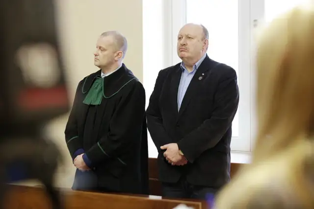 Oświadczenie lustracyjne kto składa? Sprawdź, czy musisz je złożyć