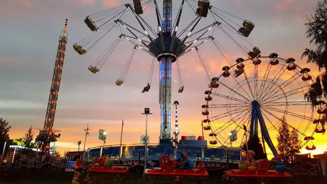Lunapark Sowiński Władysławowo: Atrakcje, Ceny, Porady Planuj z Nami!