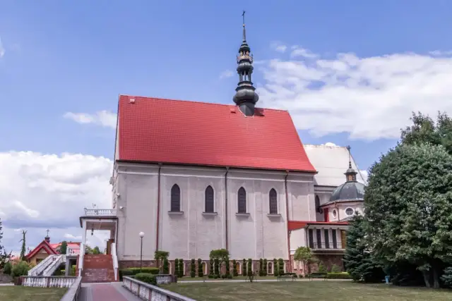 Msze w sanktuarium Kałków-Godów – pełny harmonogram i szczegóły