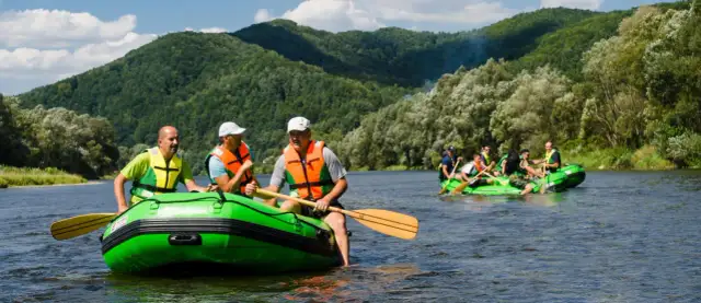 Spływy kajakowe Bieszczady: Twój przewodnik po Sanie i okolicach