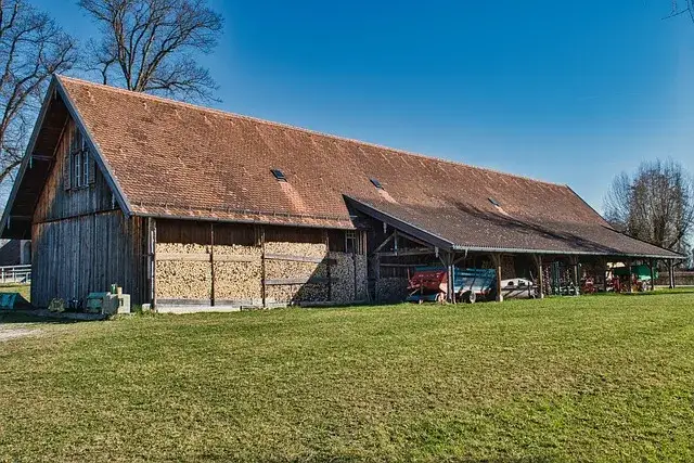 Budynek gospodarczy 300m2 na zgłoszenie – co musisz wiedzieć?