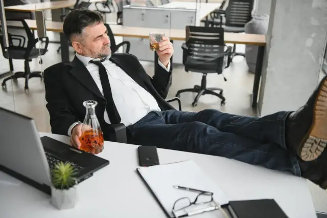 Alkomat w pracy - czy pracodawca może sprawdzać?