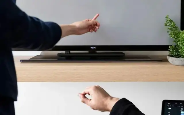 Jak włączyć telewizor LG bez pilota? Proste sposoby, które zadziałają