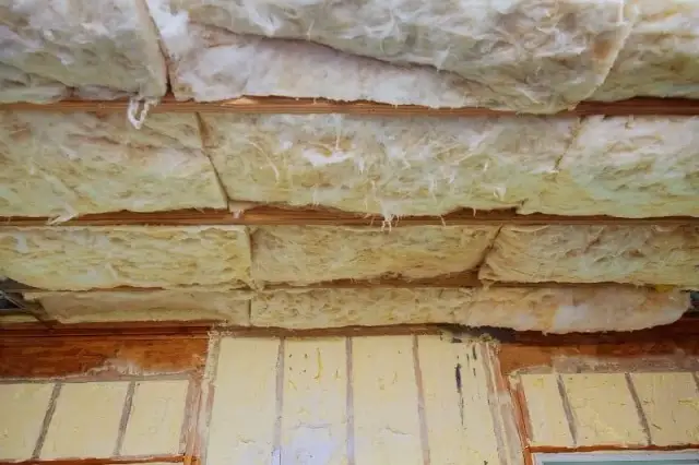 Wełna czy styropian na strop - który materiał zapewni lepszą izolację?