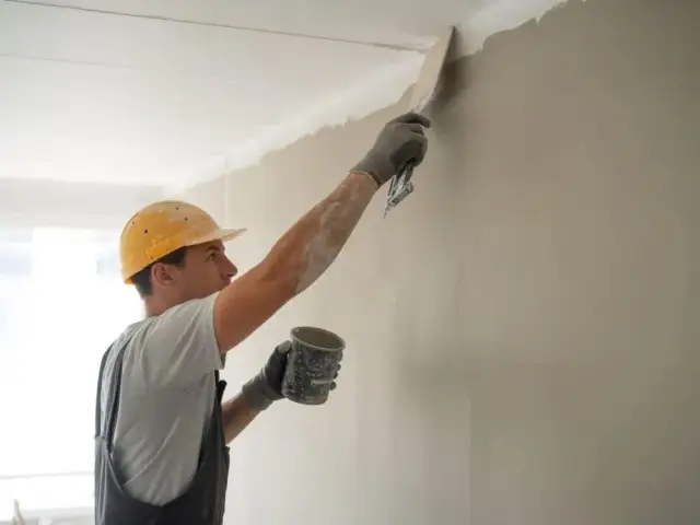 Po jakim czasie gładź na tynk gipsowy? Uniknij problemów z przyczepnością