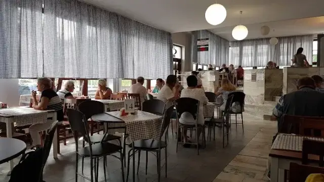 Gdzie zjeść w Mielnie? Odkryj najlepsze restauracje i lokale