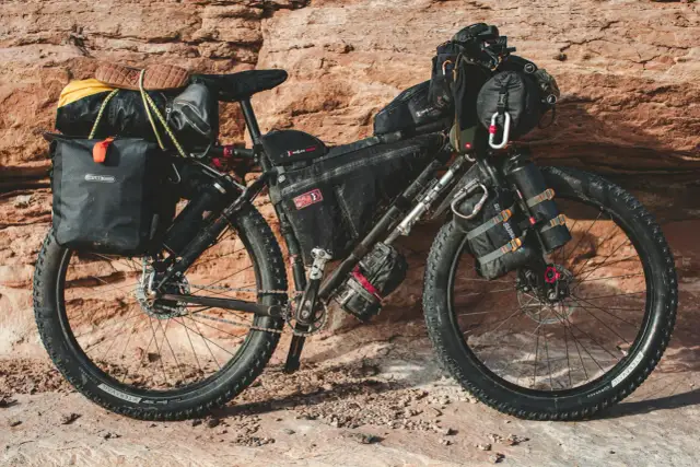 Bikepacking: Jaki namiot na rower? Twoja decyzja zmienia wszystko!
