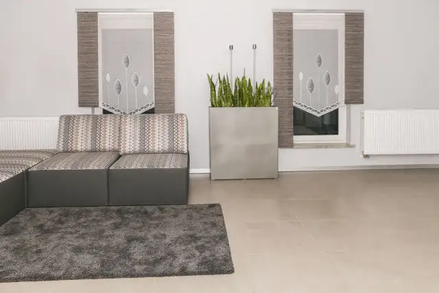 Jakie firanki do przedpokoju wybrać, aby uniknąć błędów w aranżacji