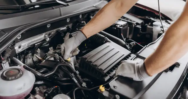 Bulbulator w aucie? Mechanik żartuje! Poznaj prawdę