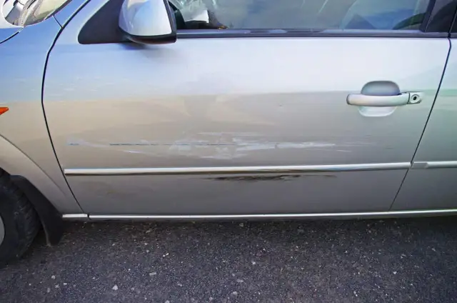 Zarysowany zderzak ile z OC sprawcy? Sprawdź, co możesz otrzymać