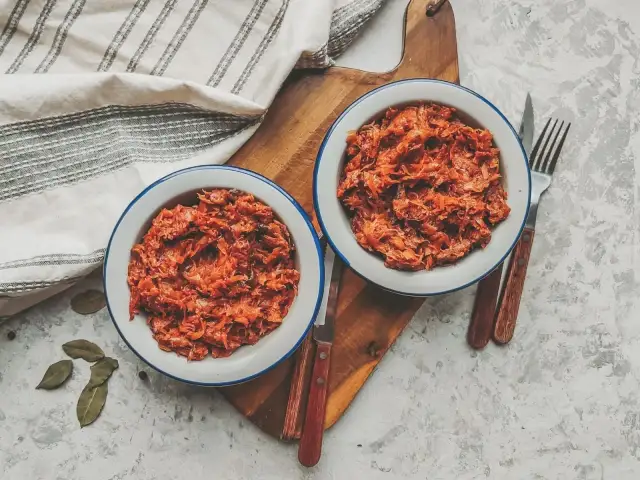 Bigos Dukana: Przepis na Niskokaloryczną Wersję Tradycyjnej Potrawy