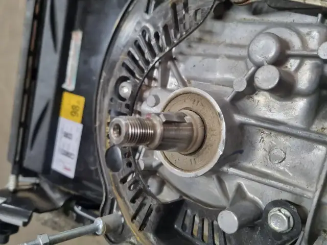 Kosiarka NAC nie odpala? Napraw zapłon krok po kroku!