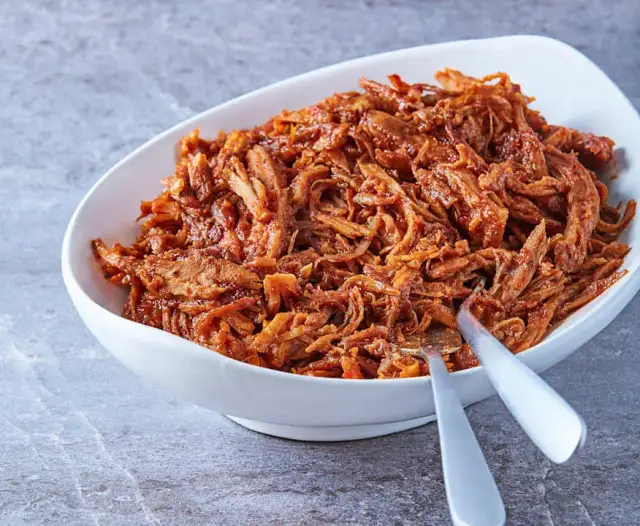 Gdzie kupić szarpaną wieprzowinę? Sprawdź najlepsze opcje i promocje