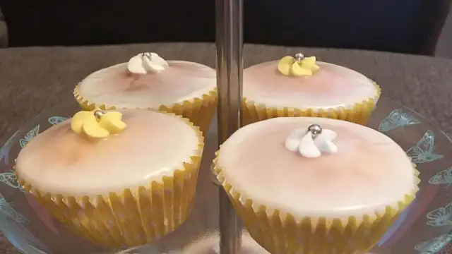 Idealny lukier do babeczek: prosty przepis i triki na sukces