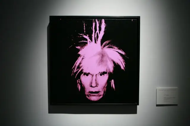 Autoportret Andy Warhol: znaczenie, styl i historia aukcji