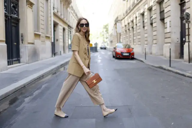 Beżowe spodnie: Jaka koszula? Trendy, porady i stylizacje 2026.
