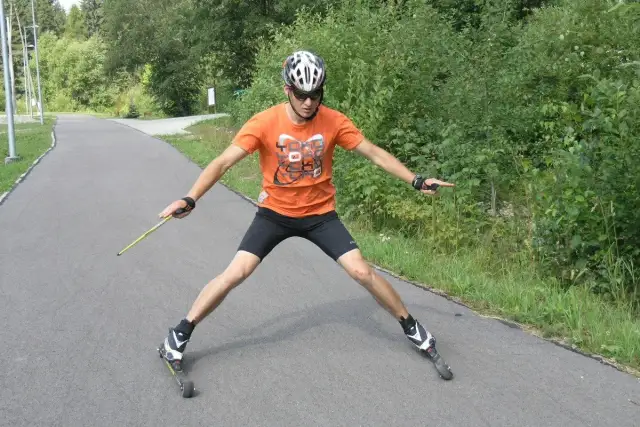 Na której nodze hamulec w rolkach? Kluczowe techniki hamowania