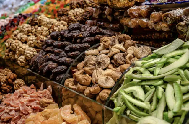 Zdrowe słodycze na diecie: Kiedy i jak jeść, by wspierały odchudzanie?