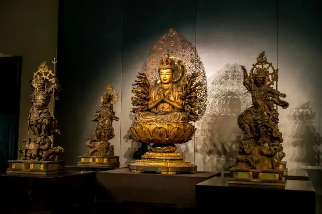 Buddyzm demony: jak różne tradycje interpretują ich rolę w religii