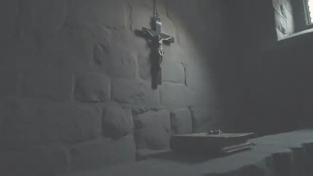 Czy brak modlitwy to grzech? Zrozumienie duchowych konsekwencji