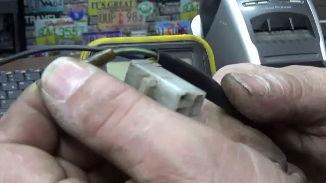 Brak iskry? Podłącz cewkę zapłonową w skuterze jak ekspert!