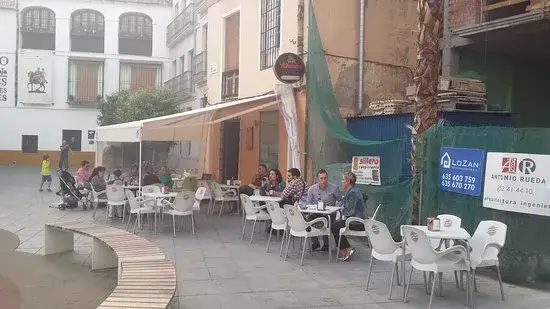 La Esquinita de la Gamba: Deliciosas tapas y mariscos en Málaga