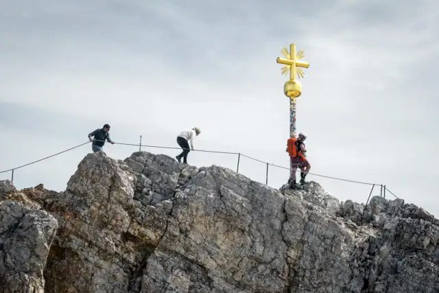 Deutschlands höchster Berg: Zugspitze besuchen So geht's!