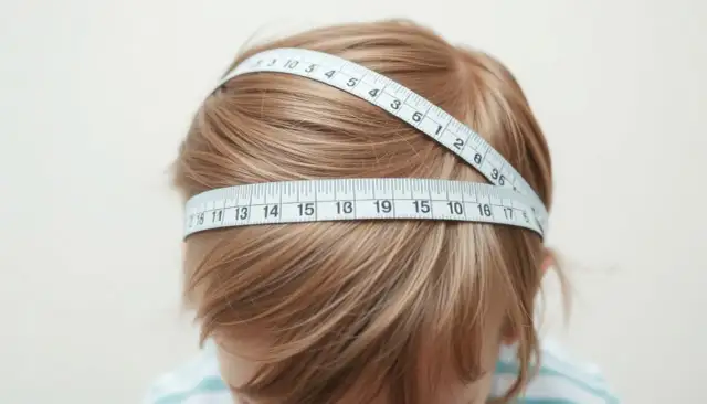 Jak zmierzyć głowę dziecka? Bezpieczeństwo, rozwój i idealny rozmiar