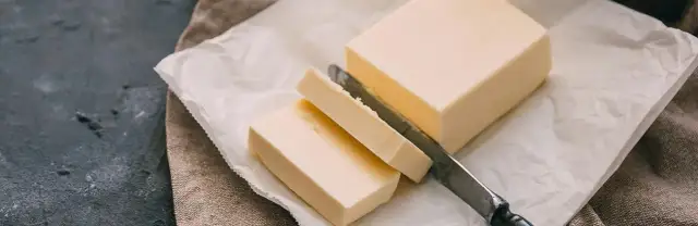 Ile kalorii ma kostka masła? Zaskakujące fakty o jej kaloryczności