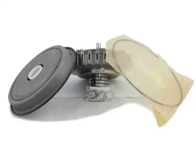 Mokre sprzęgło - co to jest i jak wpływa na twoje auto?