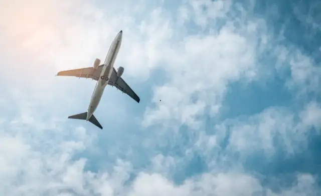 Ile jest lotnisk na Teneryfie? Poznaj kluczowe informacje i lokalizacje