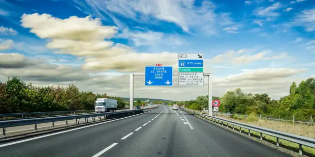 Autostrady we Francji - Jak płacić i uniknąć mandatu?