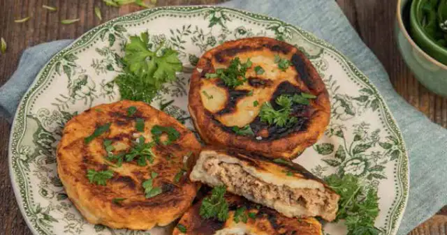 Regionalne potrawy z ziemniaków, które zaskoczą Twoje podniebienie